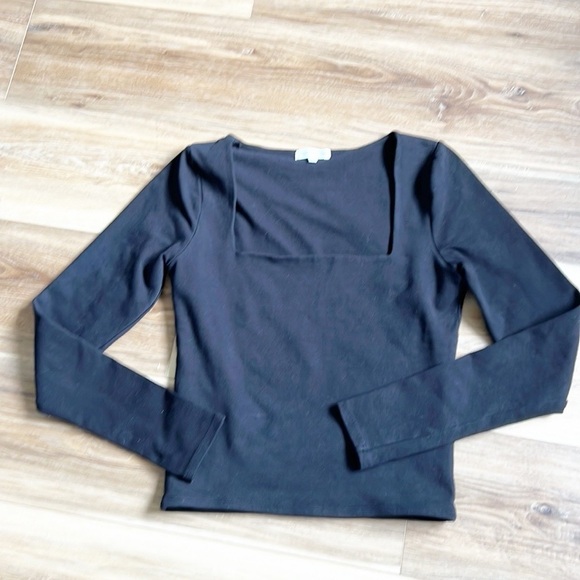 Good American Essentials Women's Square Neck Long Sleeve Tee - Picture 13 of 15